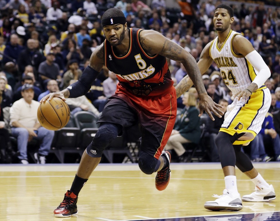 包含老鹰险胜步行者，留住晋级希望的词条