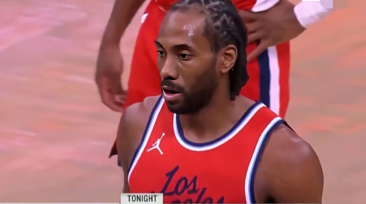 快船险胜鹈鹕，莱昂纳德砍下25分。的简单介绍