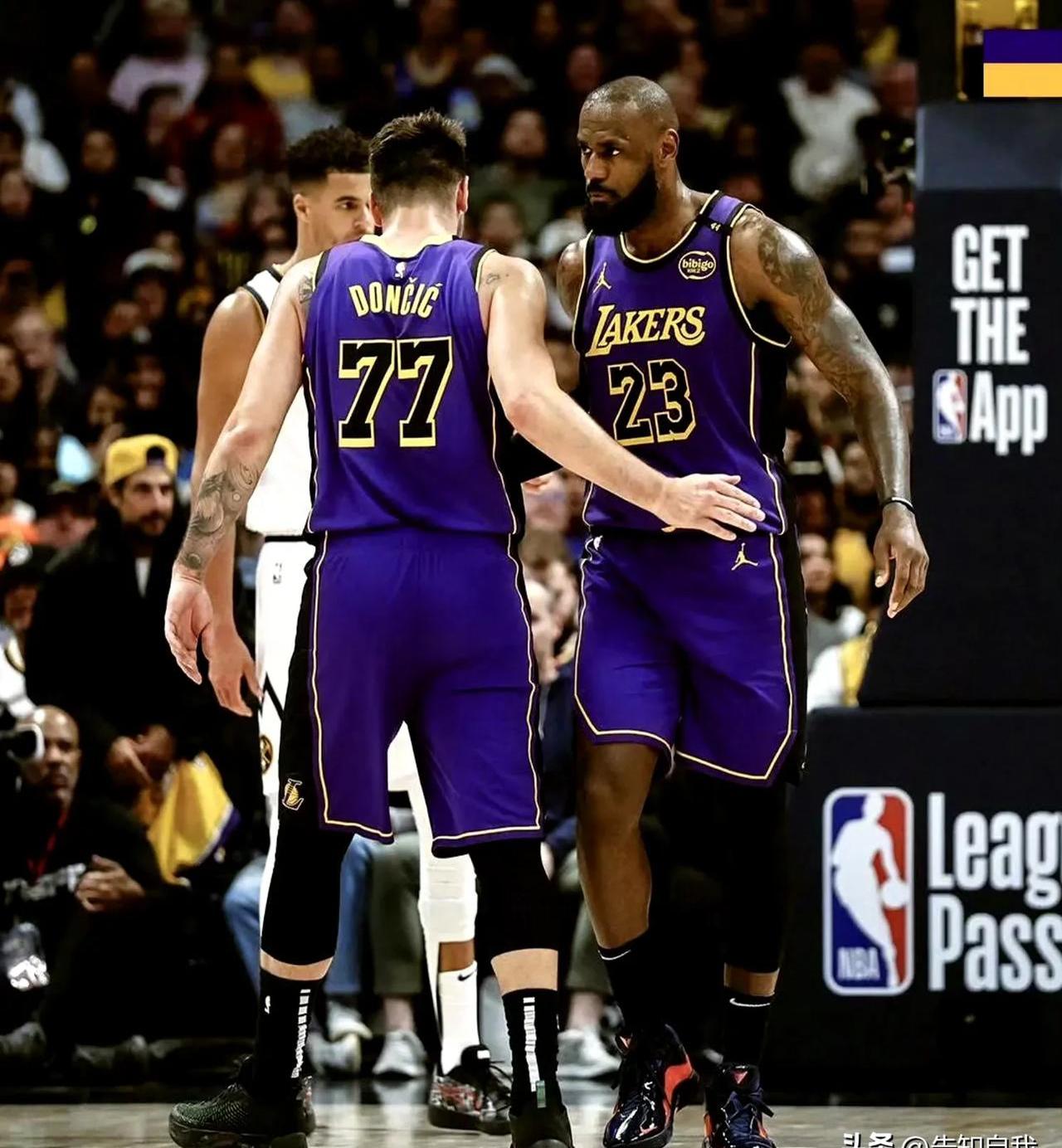 快船主场击败湖人,实力傲视西部 快船主场击败湖人,实力傲视西部