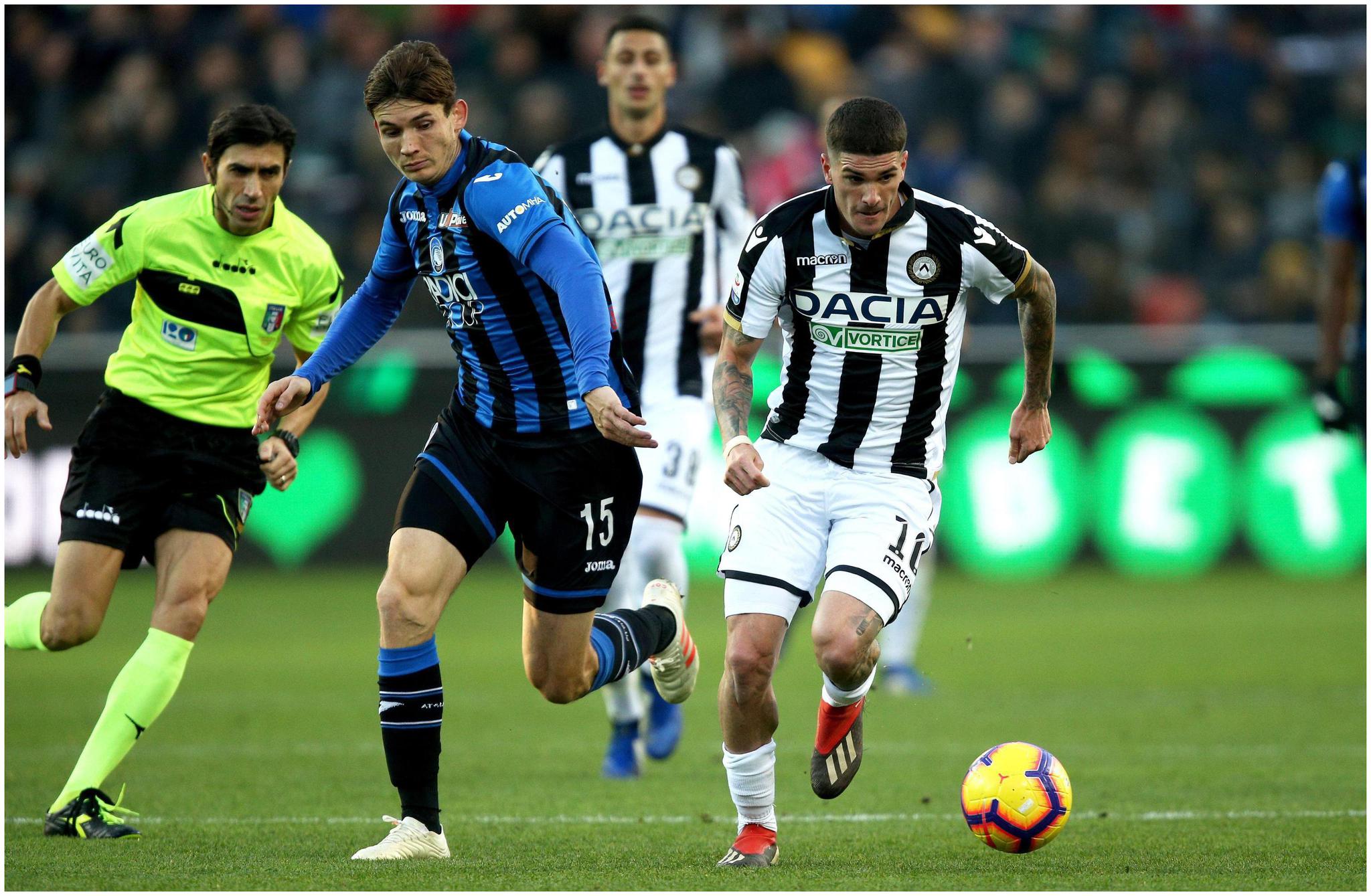 水晶宫客场完胜,提前锁定保级资格 水晶宫客场完胜,提前锁定保级资格