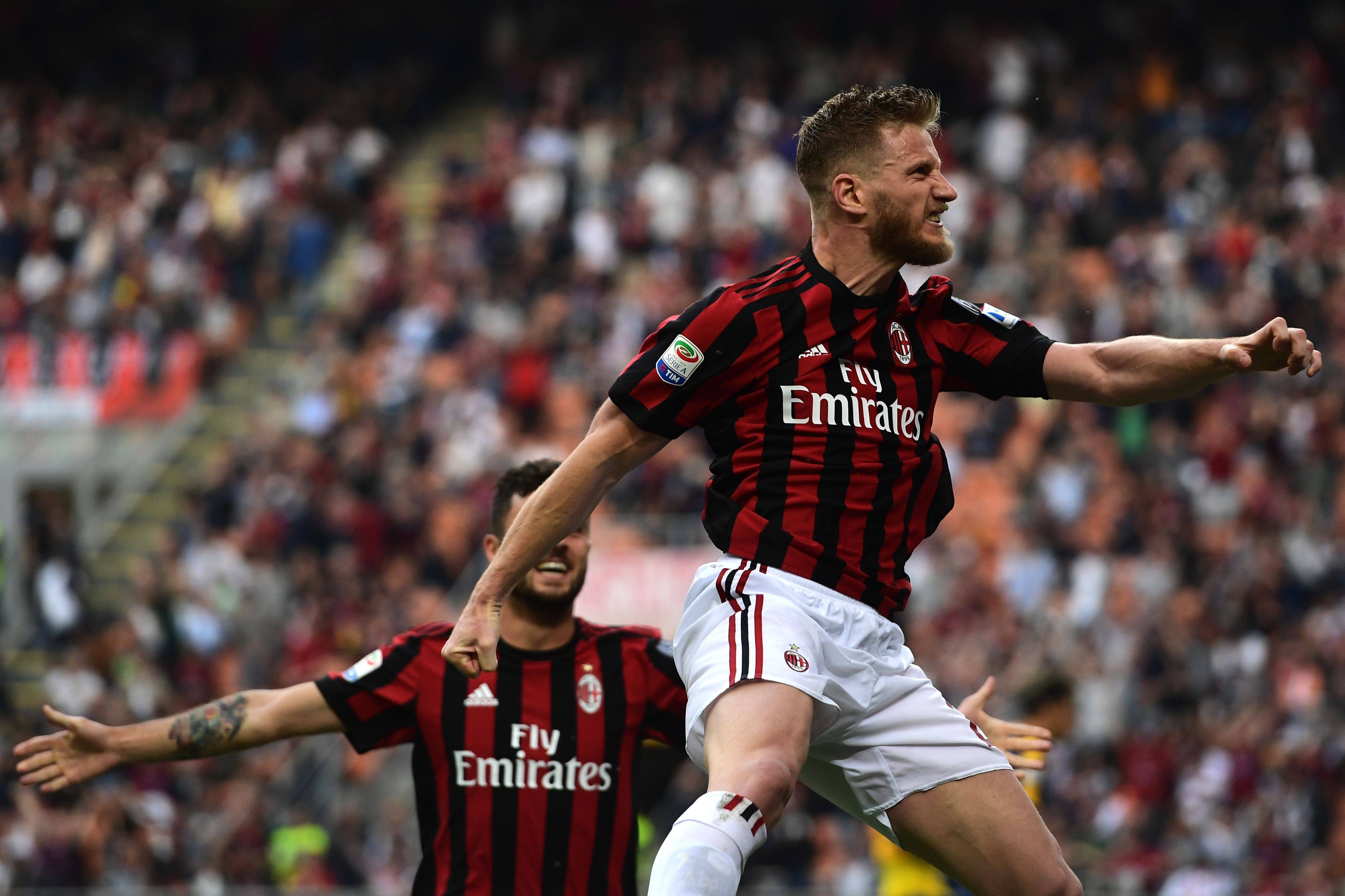 关于AC米兰客场全取三分重回争冠队伍的信息