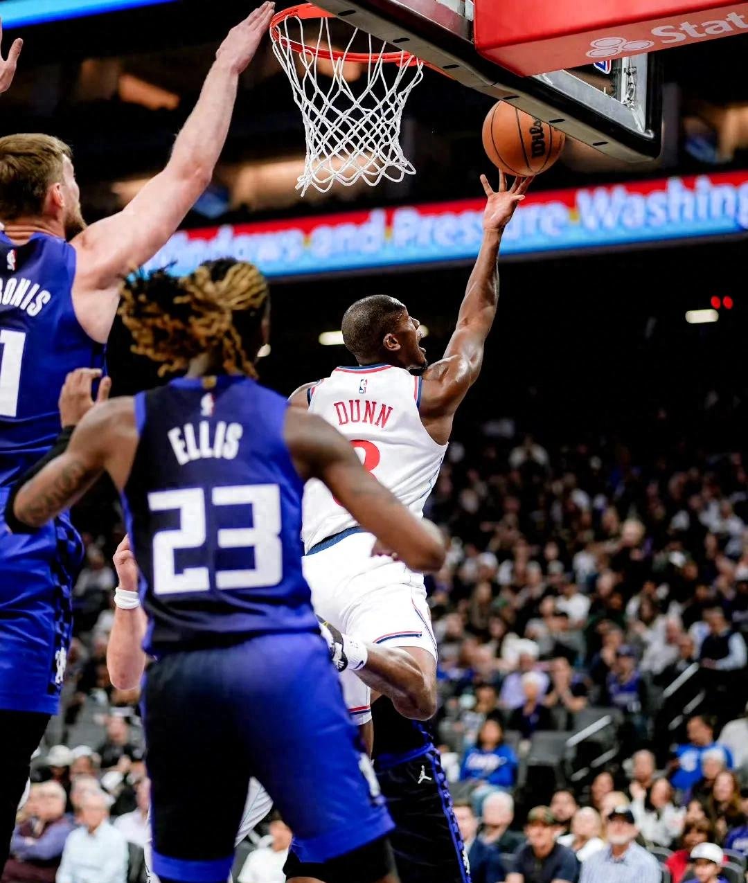 快船惜败勇士，莱昂纳德分全场最高，遗憾受挫的简单介绍